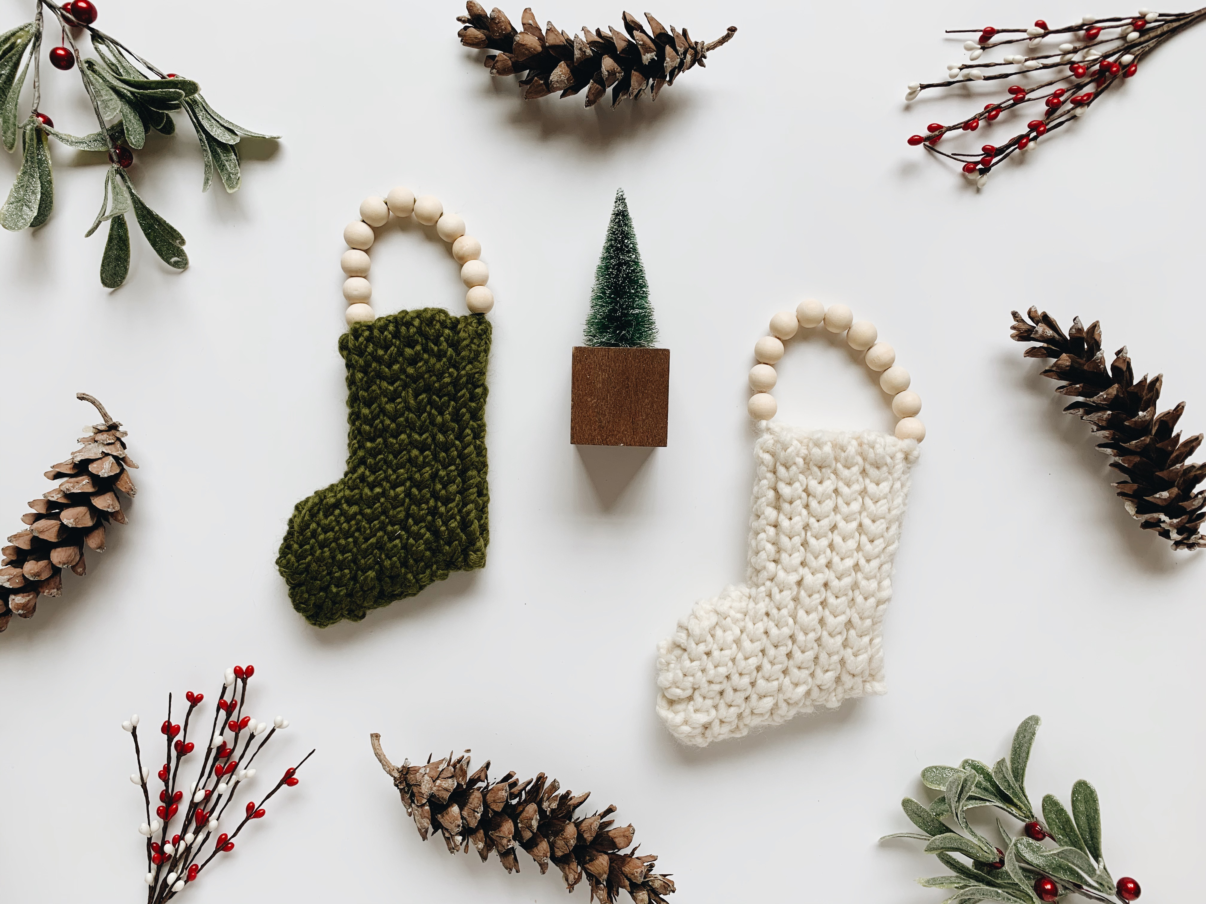 Free Crochet Pattern // Beaded Mini Stocking