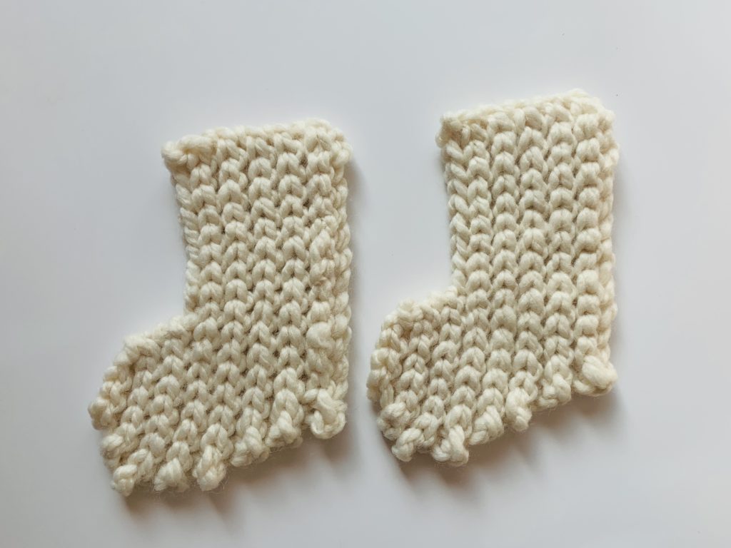 How to construct the easy crochet mini stocking.